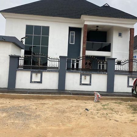 3 Bedroom Duplex In Ikorodu Exterior foto