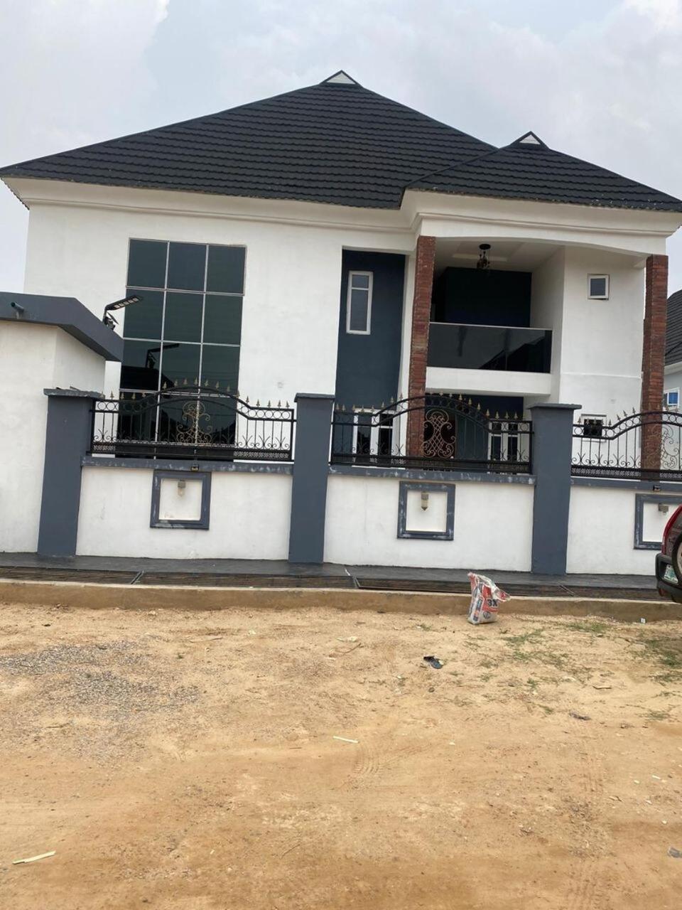 3 Bedroom Duplex In Ikorodu Exterior foto