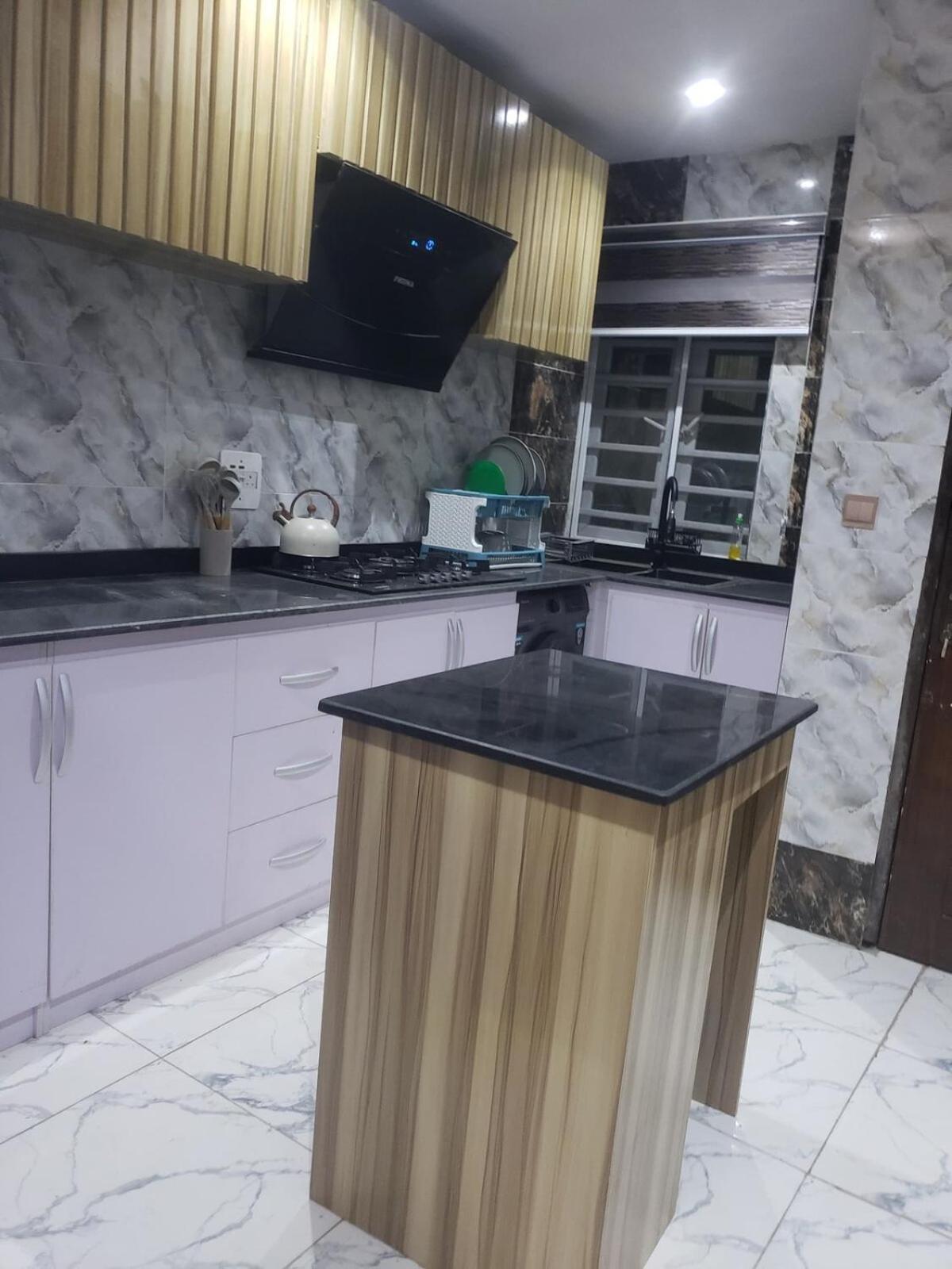 3 Bedroom Duplex In Ikorodu Exterior foto