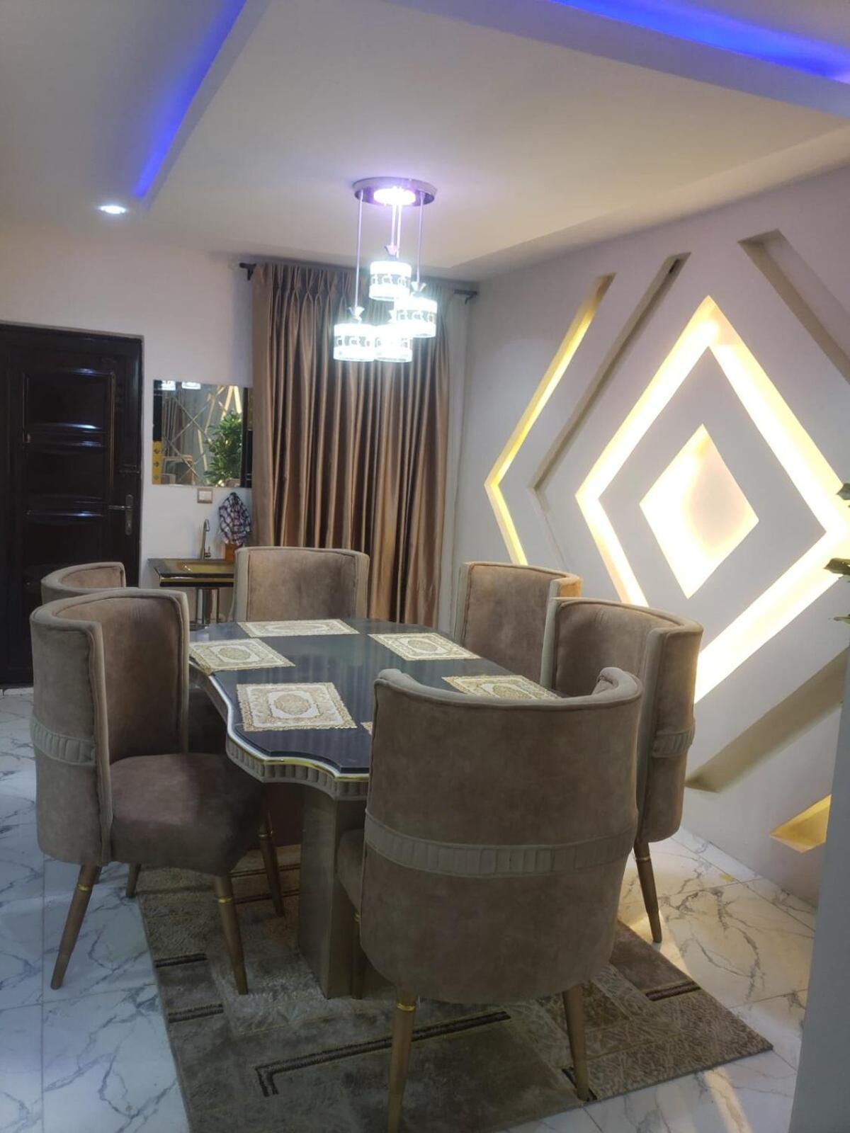 3 Bedroom Duplex In Ikorodu Exterior foto